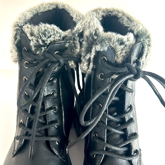 Wanted Quicksand Lace Up Faux Fur Women’s Size 8.5 Lug Sole Combat Black Boots - Picture 12 of 16